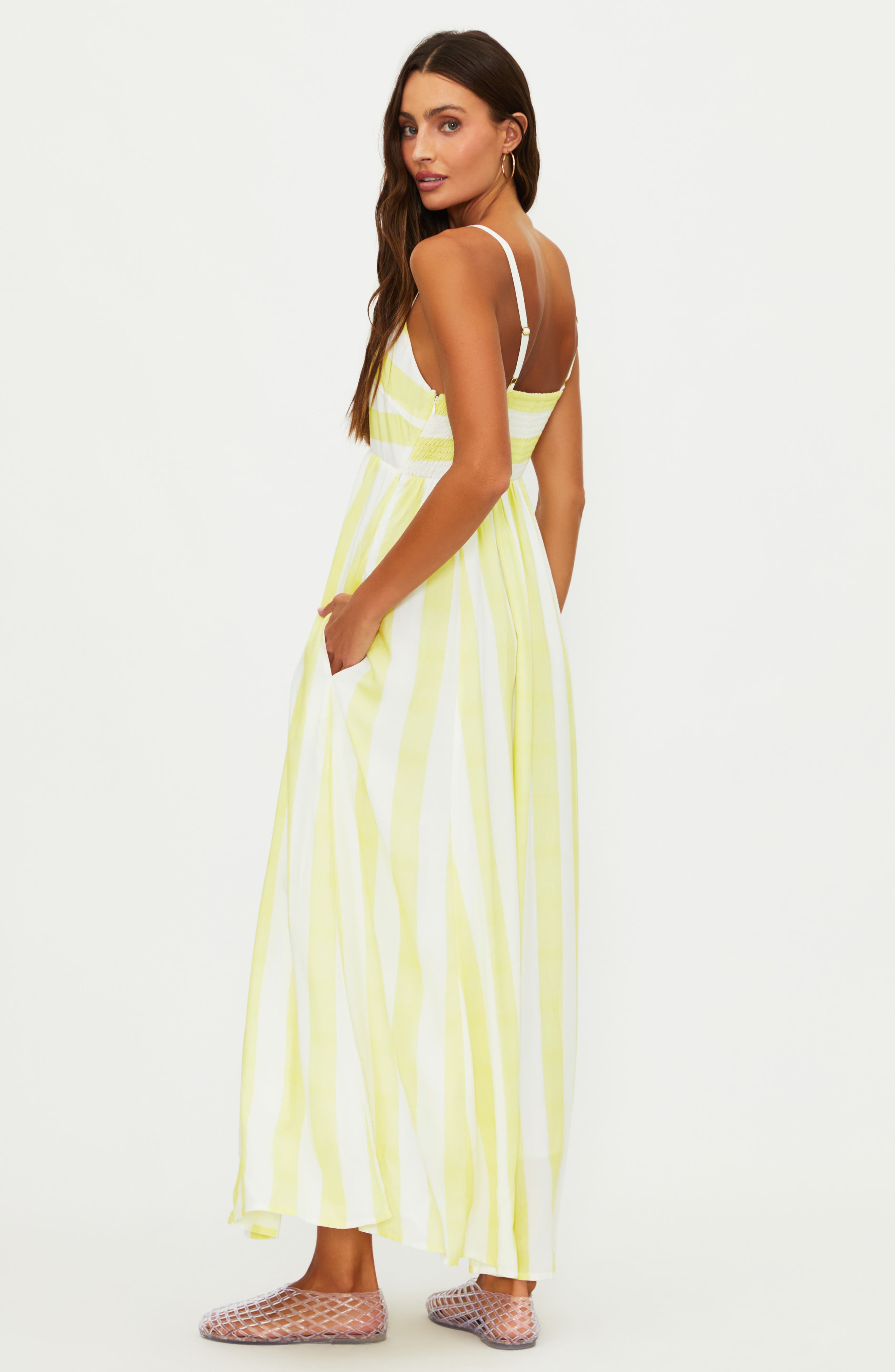 beach riot rianne dress x REVOLVE Maxi in Yellow FIT Model measurements September 2024 A-Line Puff Sleeves Satin Color::#35-Navy