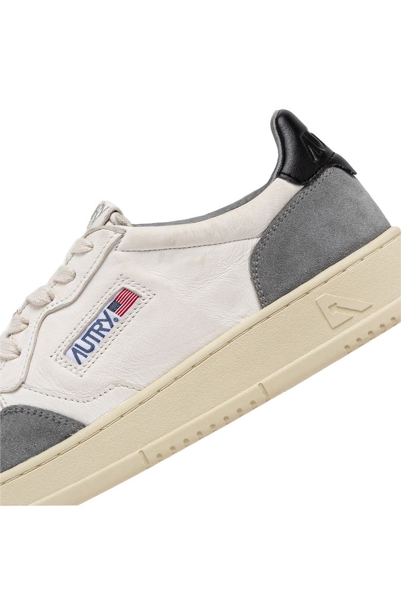 AUTRY Medalist Low Sneaker, Alternate, color,