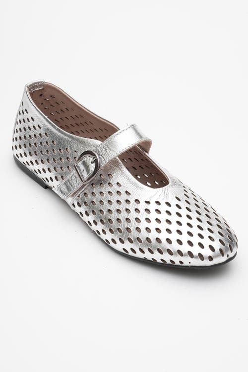 Forever & Always Shoes Arian Leather Ballet Flat In Silver