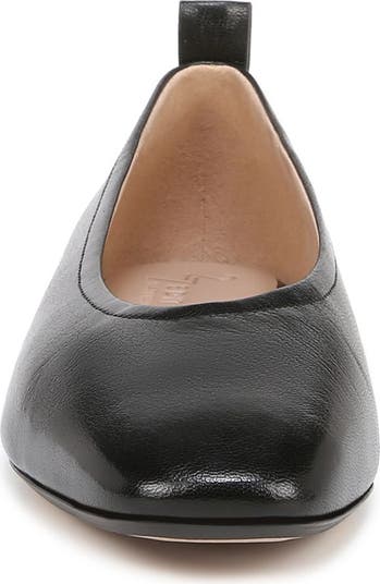 Carla Flat
