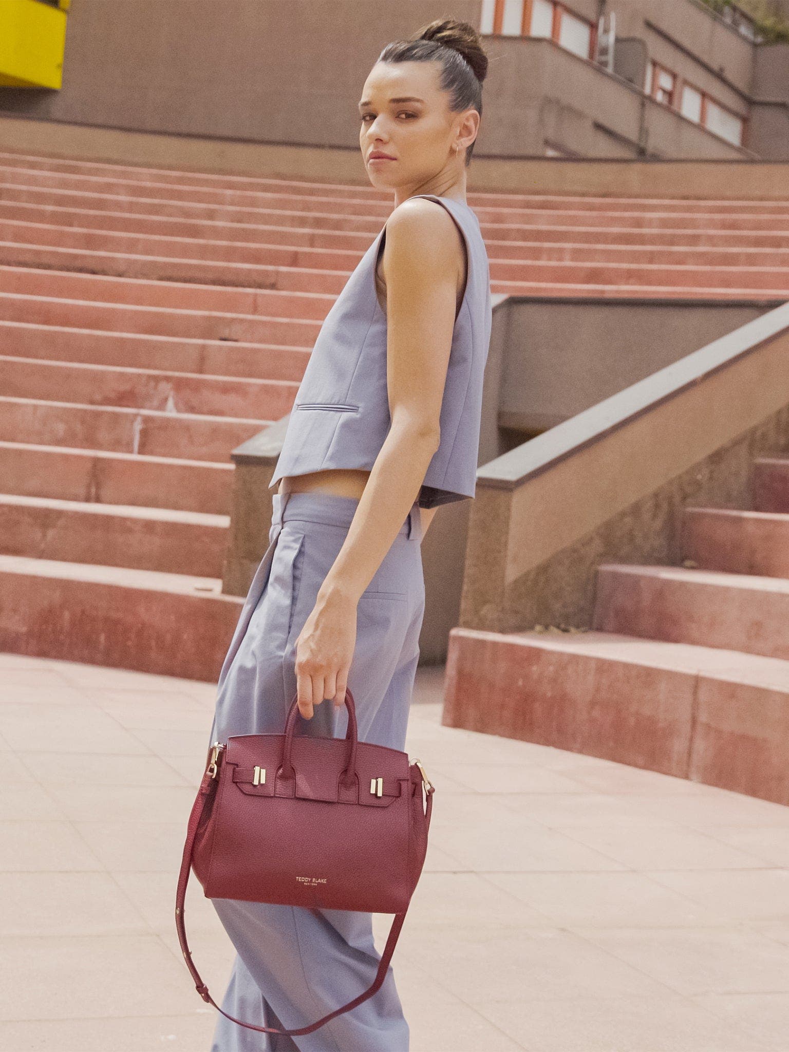 Teddy Blake Gigi Stampatto  11", Alternate, color, Black&Red