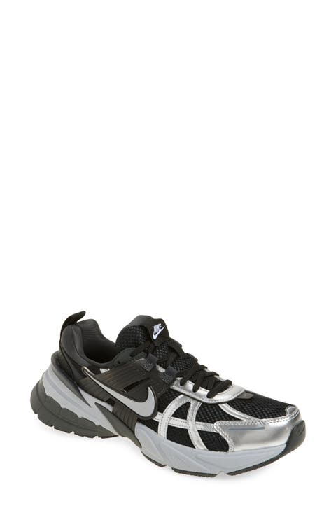 V2K Run Sneaker (Women)