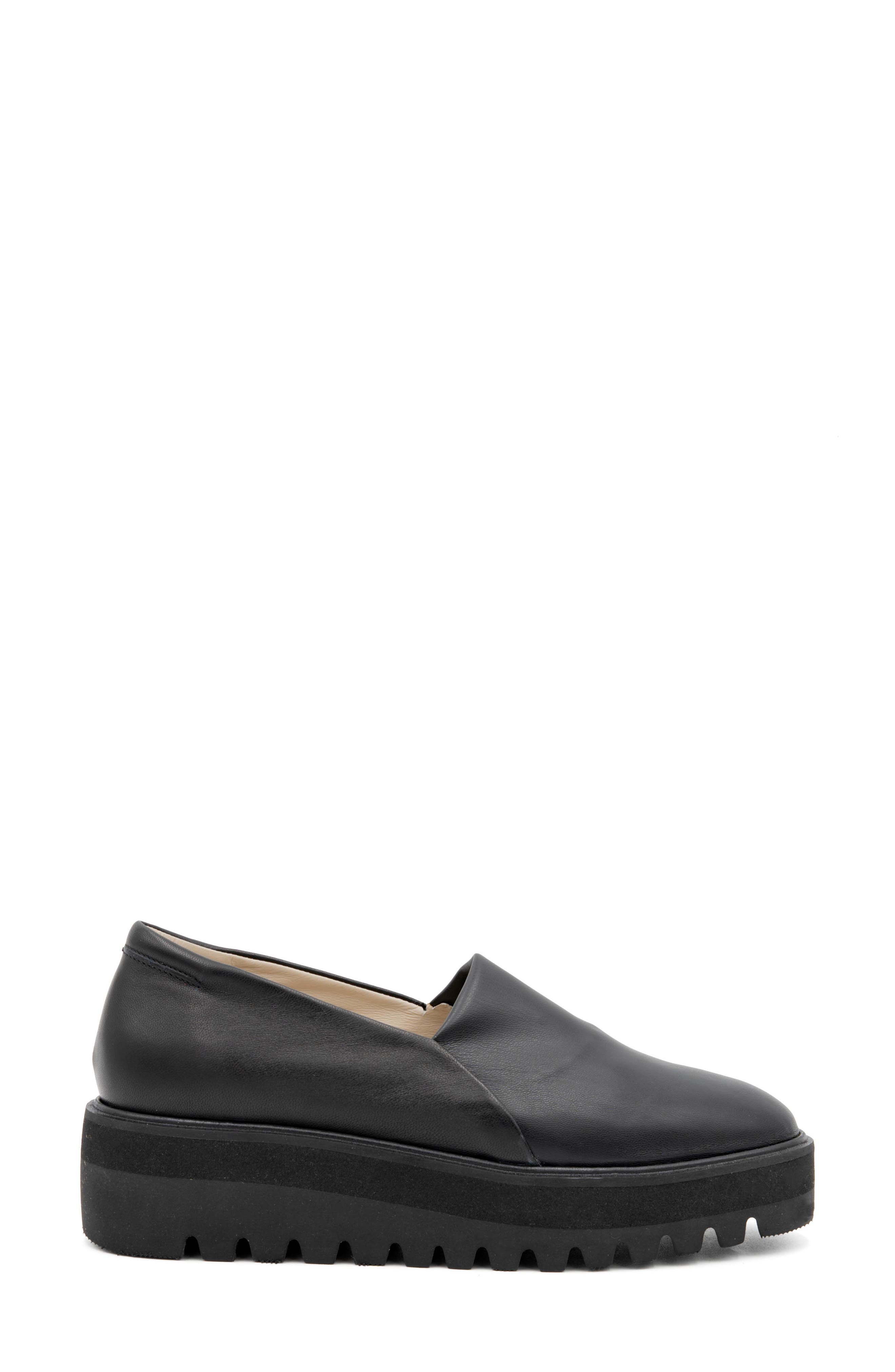 Amalfi by Rangoni Enfasi Platform Wedge Loafer, Alternate, color, Black Harley Black Parmasoft