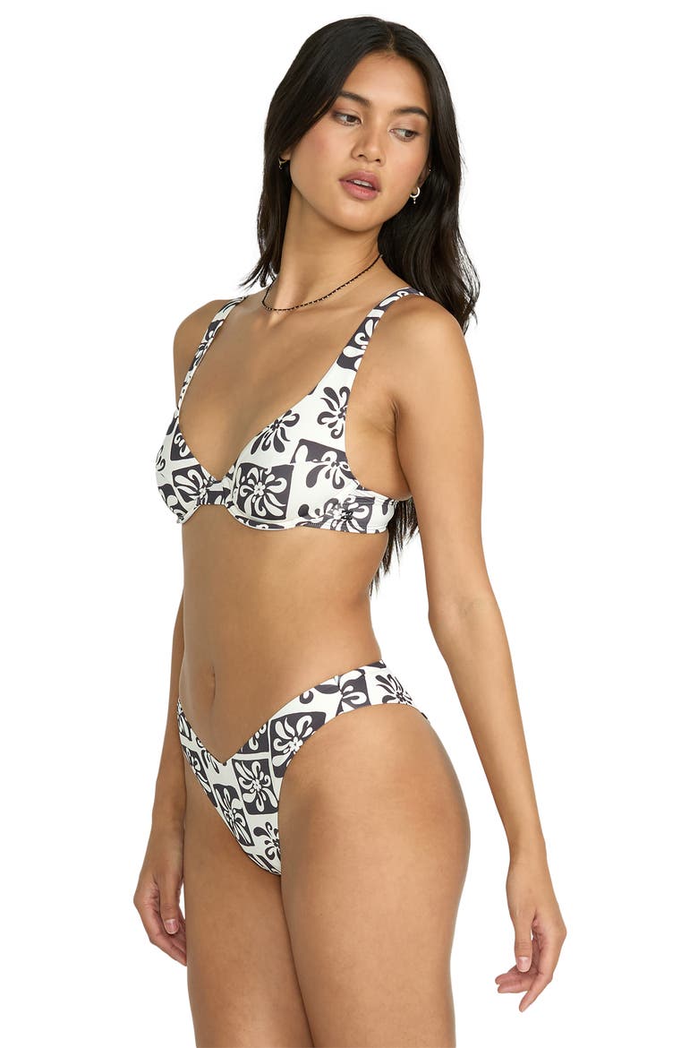 Legend Marina Underwire Bikini Top, Alternate, color, WHITE/ BLACK SANDS