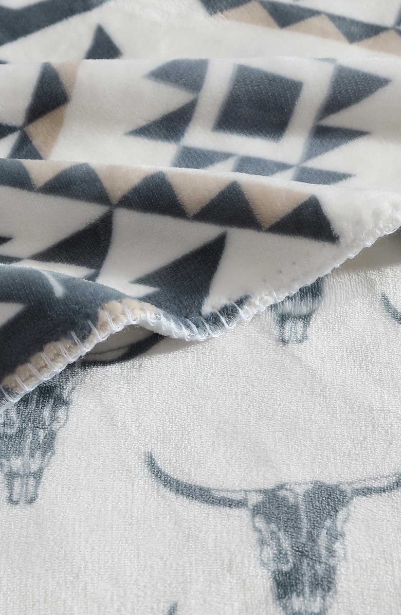 Wrangler Dakota Reversible Faux Shearling Throw Blanket, Alternate, color, Grey