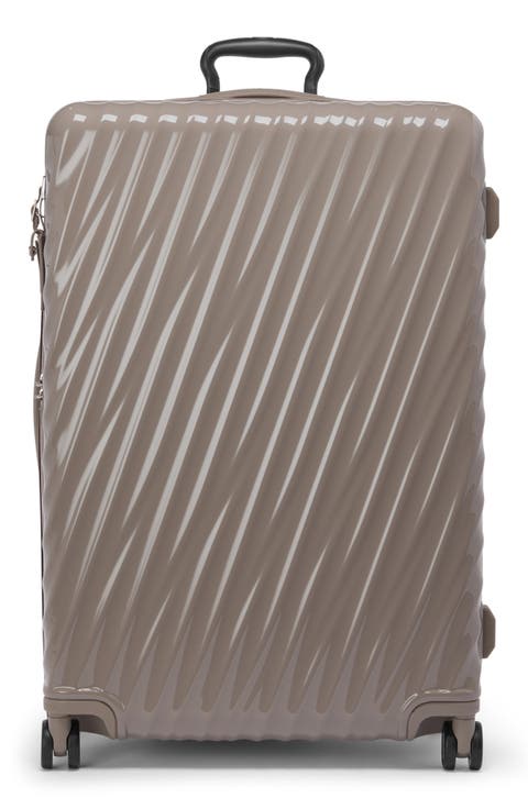 30-Inch 19 Degree Extended Trip Expandable 4-Wheel Packing Case