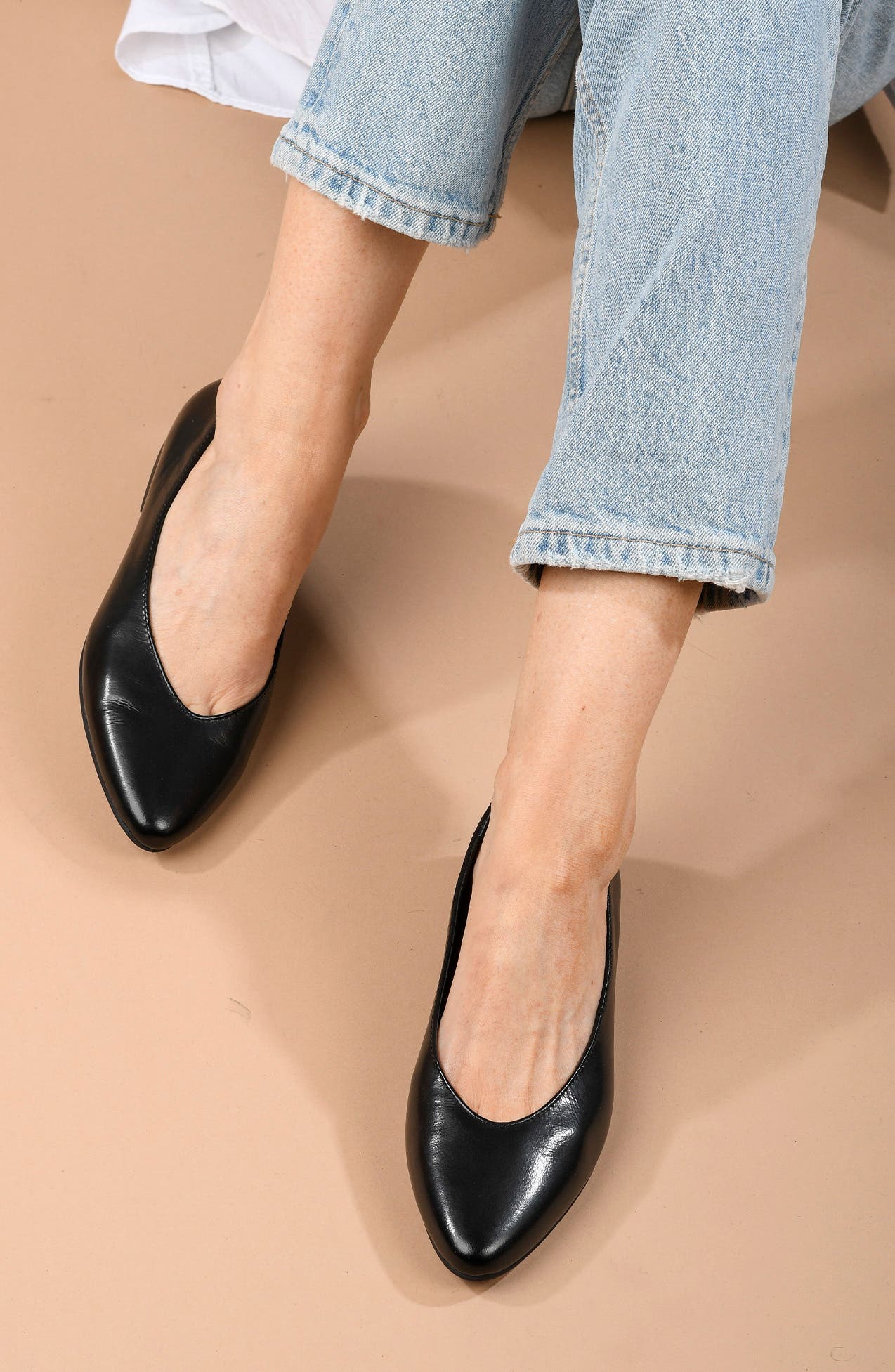 To Be Honest Leather Flat, Alternate, color, BLACK LEATHER