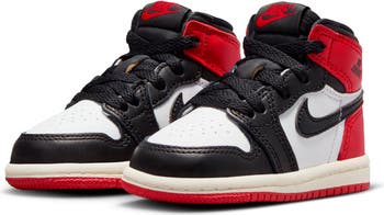 Nike Air Jordan 1 RETRO HIGH OGキッズスニーカー Nike Kids' Air Jordan 1 Retro High OG Basketball Sneaker