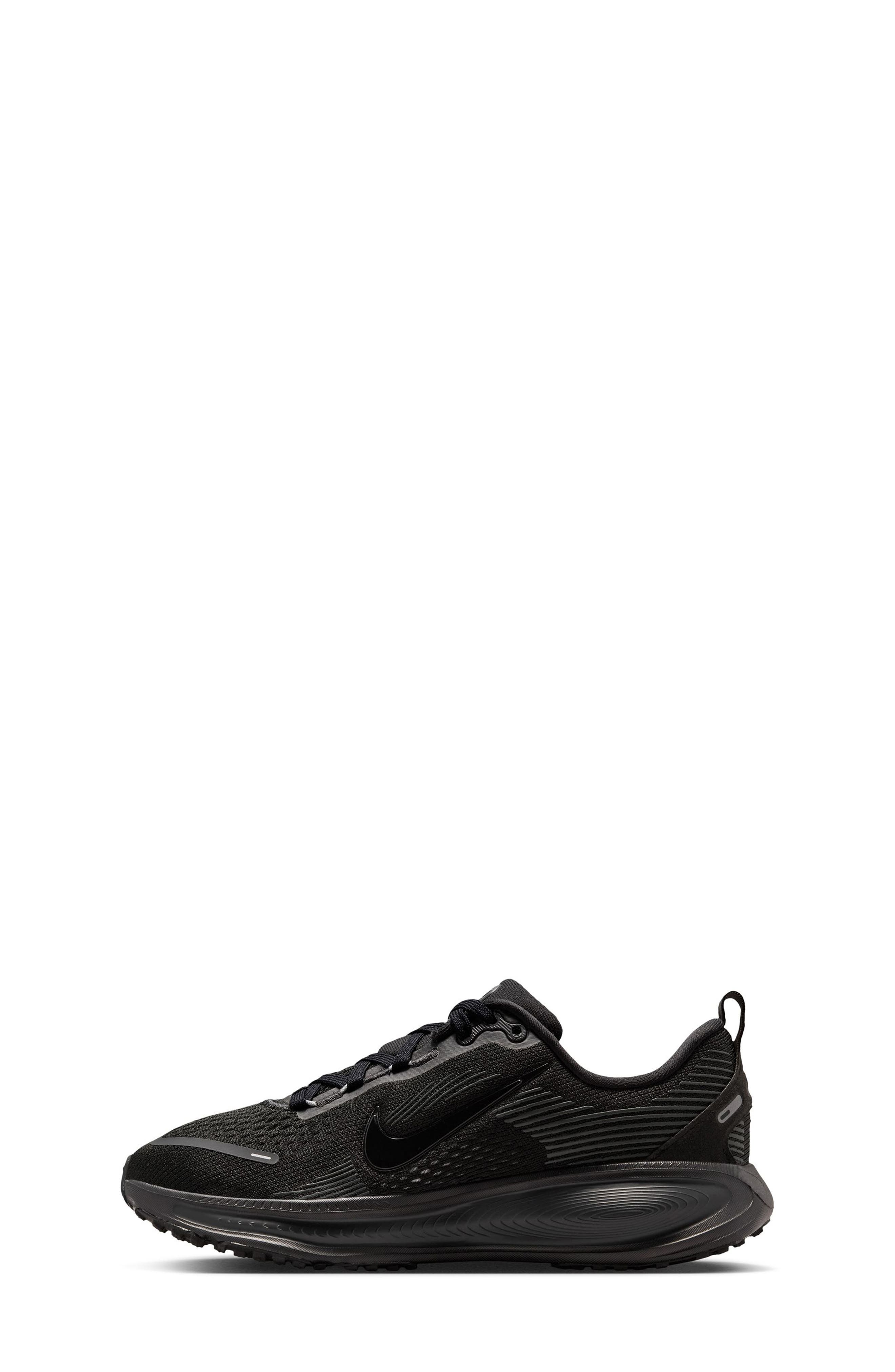 Nike Kids' Vomero 18 Running Shoe — фото 6