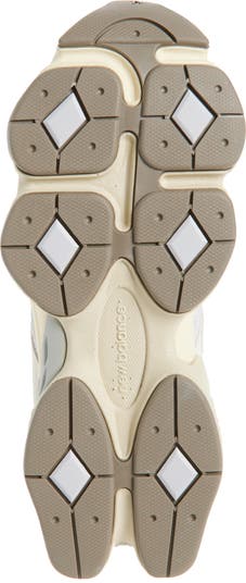 Gender Inclusive 9060 Sneaker