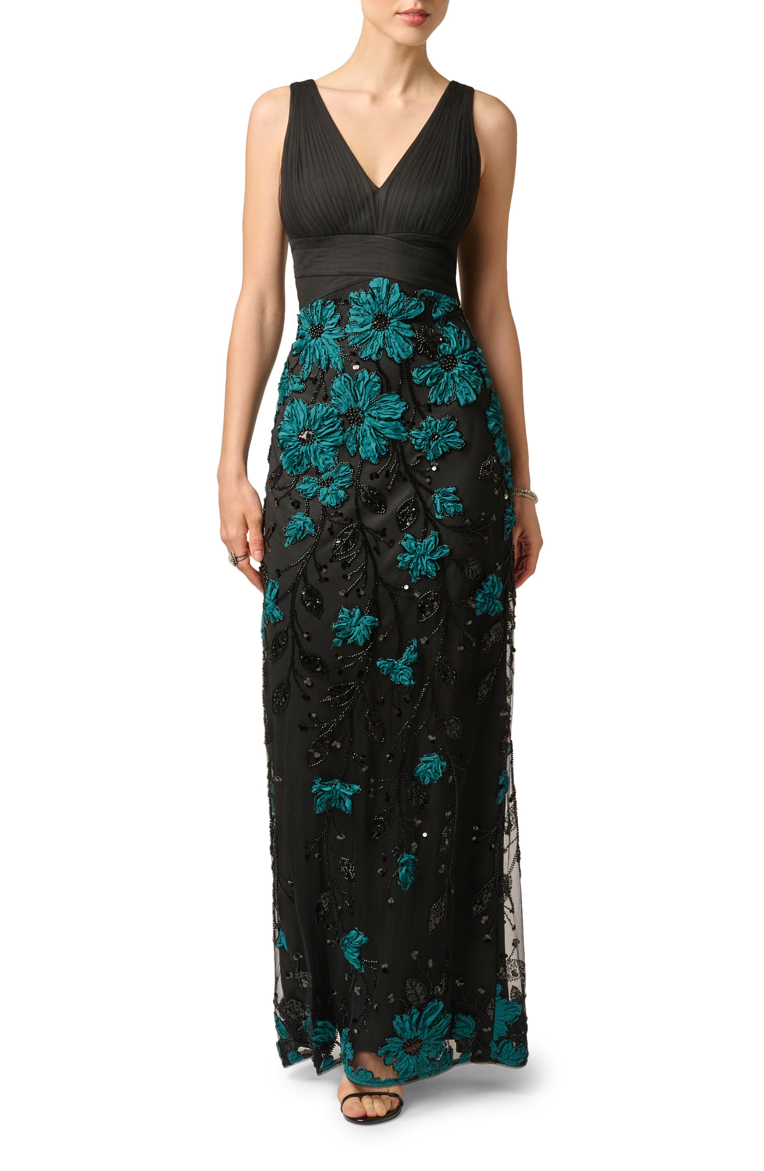selected BLACK/ EMERALD