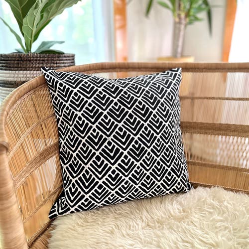 Mbare Geo Flowers Black Sadza Pillow Cover 46cm In Black