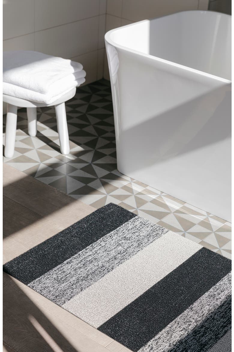 Marble Stripe Indoor/Outdoor Utility Mat, Alternate, color, SALT AND PEPPER