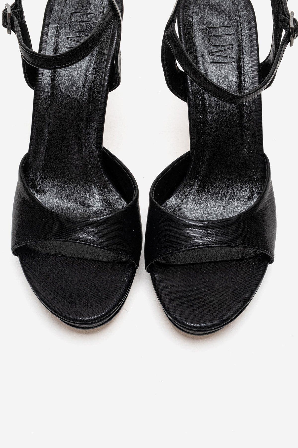 Prologue Shoes Poise Stiletto Sandal, Alternate, color, Black