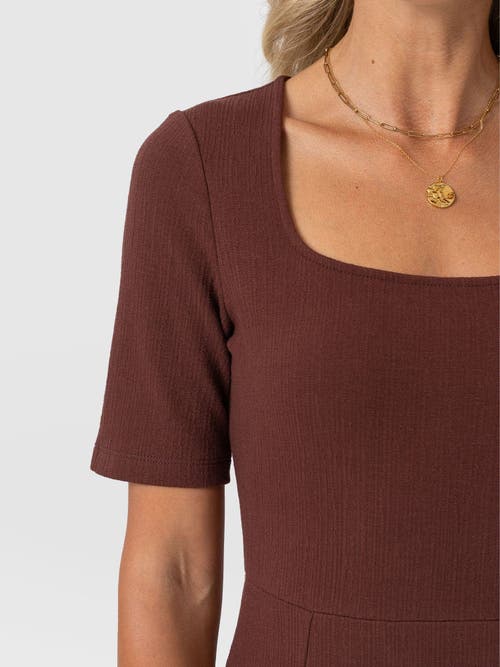 Saint + Sofia Akia Short Sleeve Dress In Brown