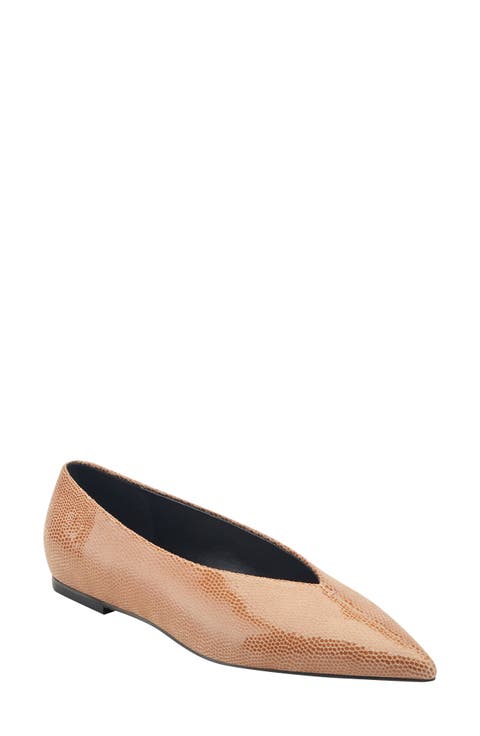 Casee Pointed Toe Flat (Women)