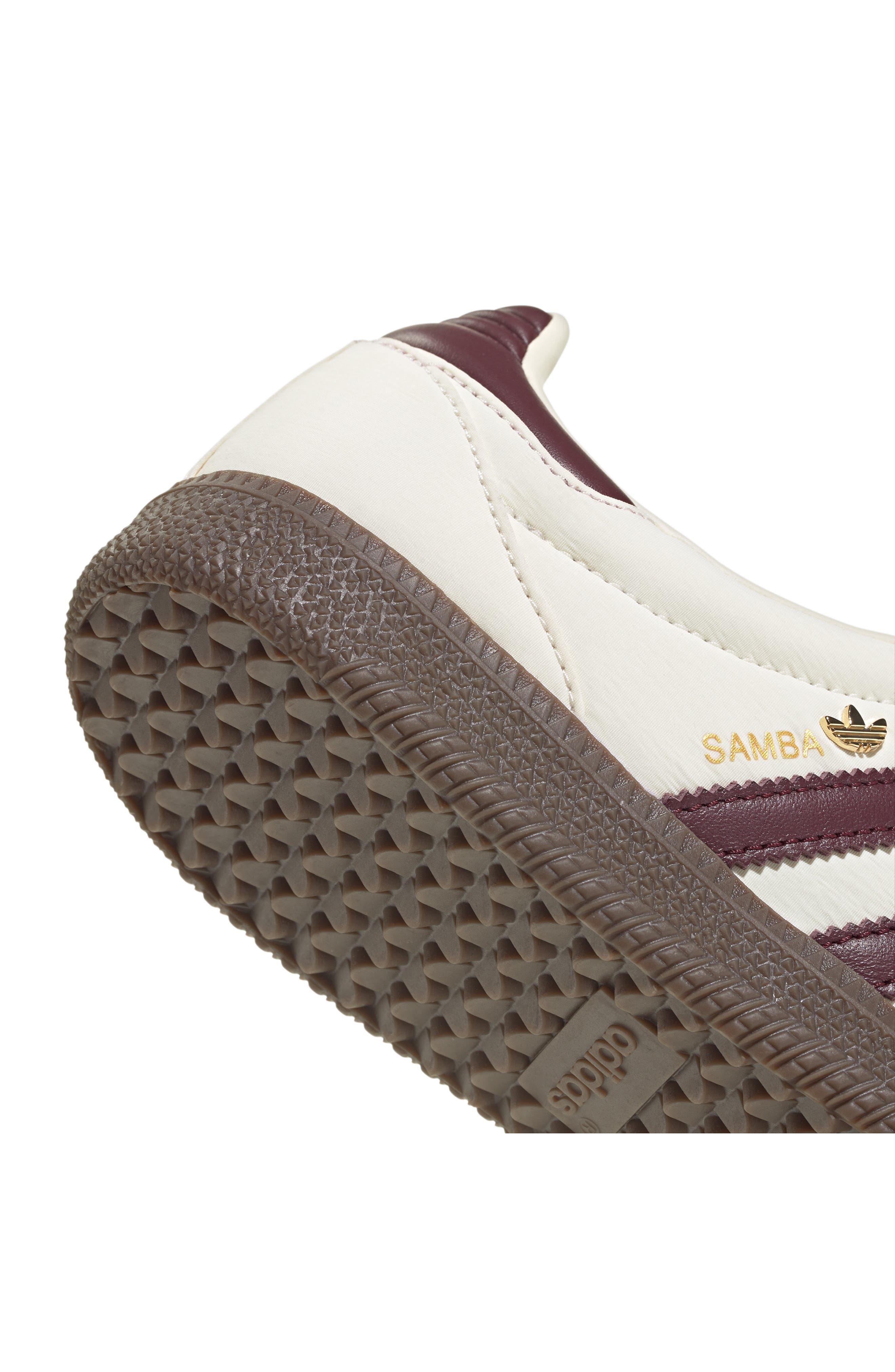 CREAM WHITE/ MAROON/ GOLD MET.