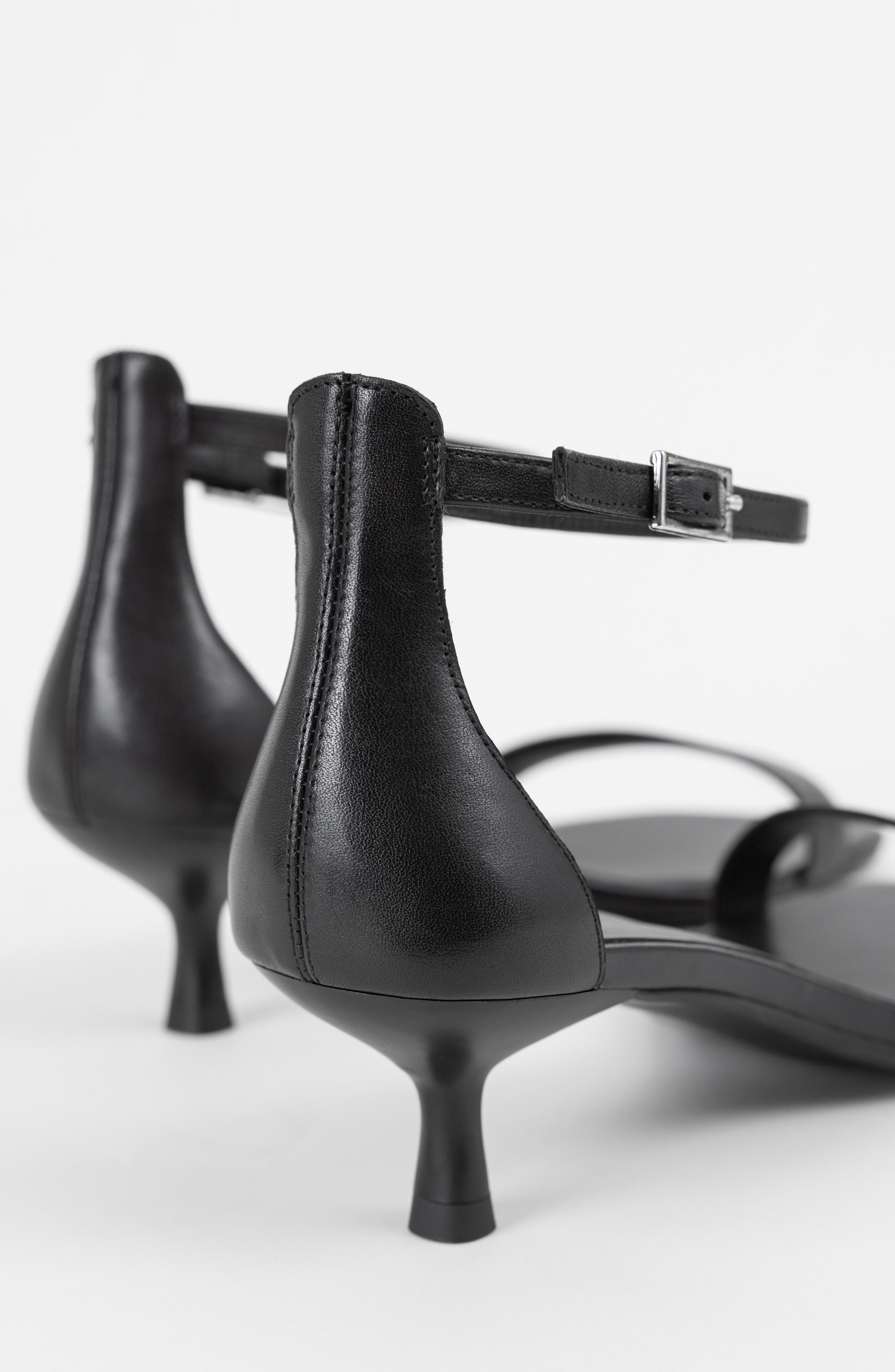 Vagabond Shoemakers Jonna Kitten Heel Sandal, Alternate, color, Black