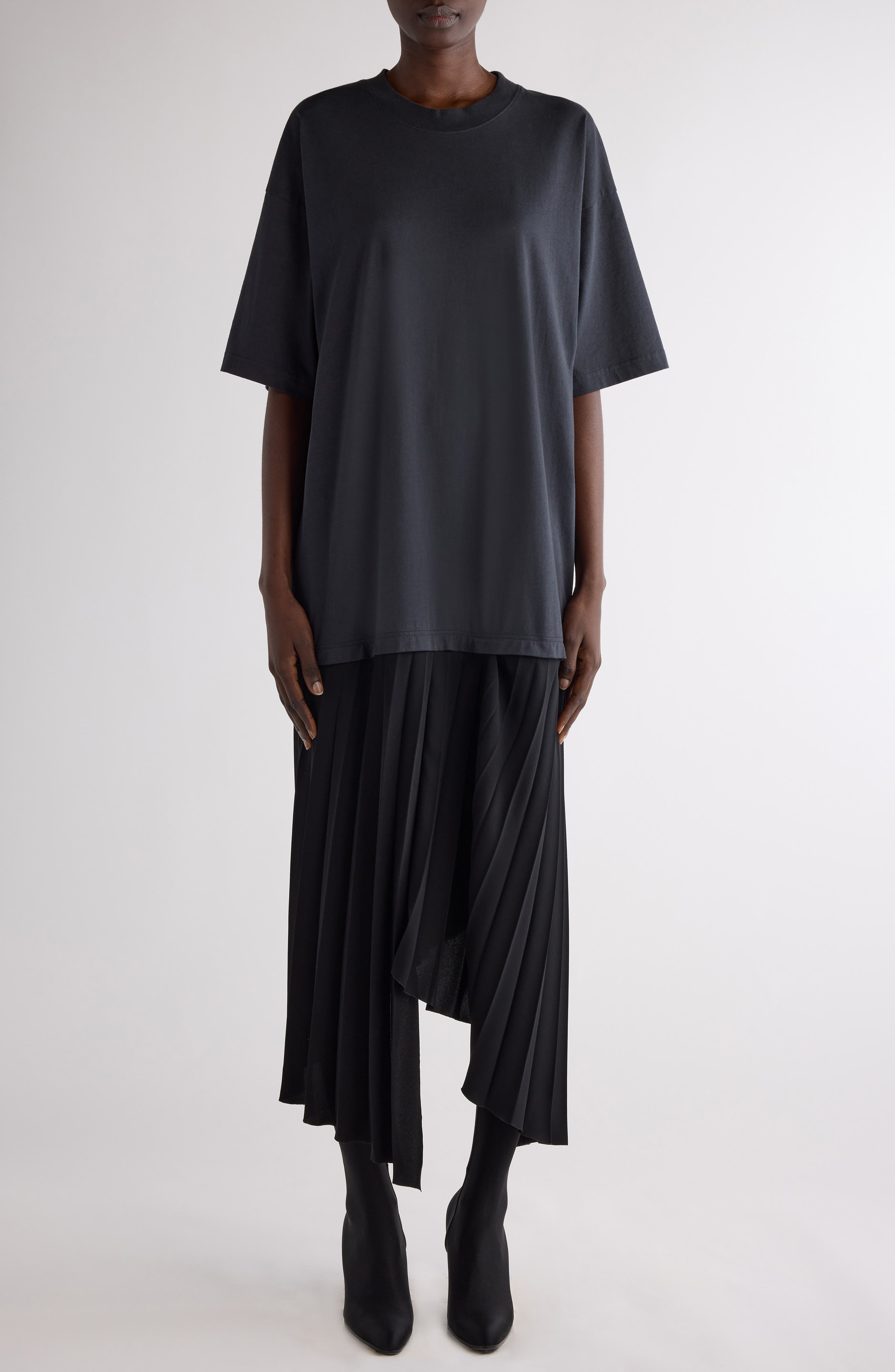 t shirt dress with pleated skirt SACAI T-Shirt Dress with Leaf-Print Pleated Skirt