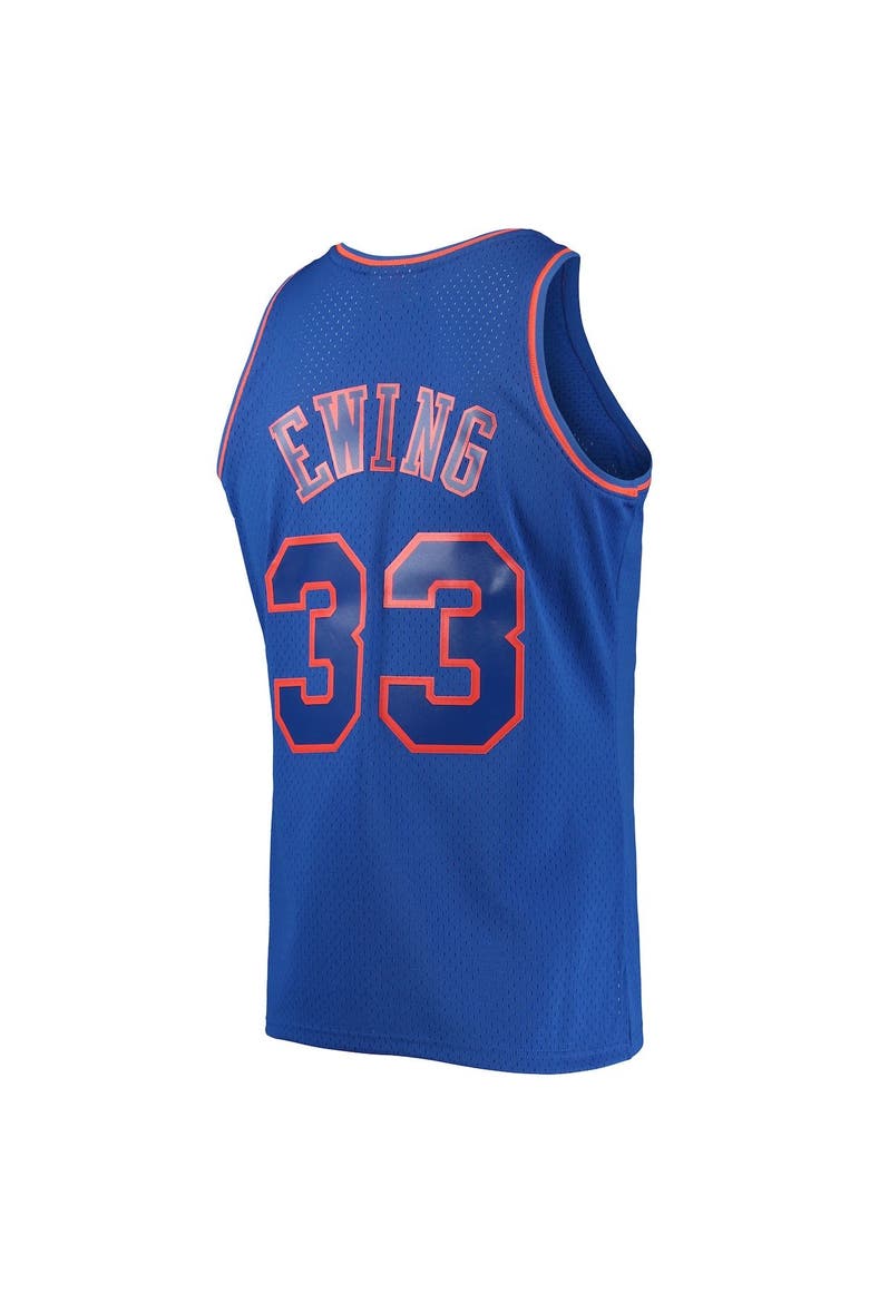 Men's Mitchell & Ness Patrick Ewing Blue New York Knicks 1996/97 Hardwood Classics Swingman Jersey, Alternate, color, Blue