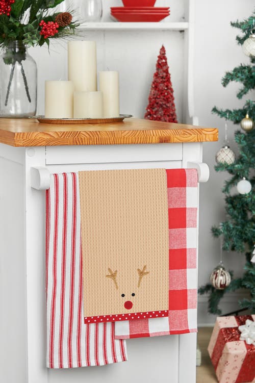 C & F Home C&f Home 27" X 18" Christmas Holiday Reindeer Face On Brown Background Waffle Weave Cotton Kitchen D In Brown
