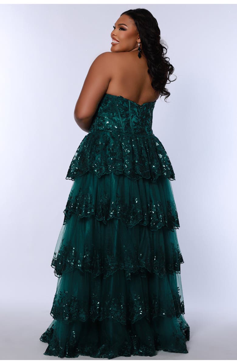 Sydney's Closet Sweetheart Neckline Tiered Plus Size A-Line Gown, Alternate, color, Forest