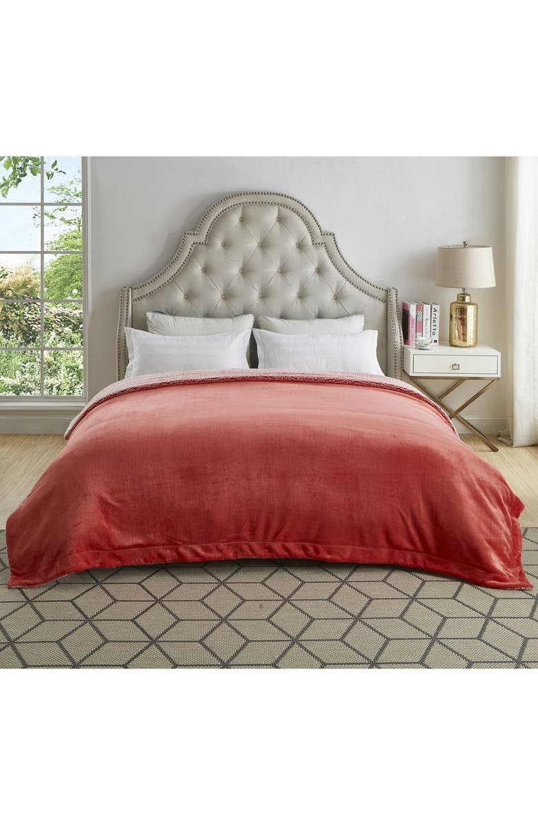 INSPIRED HOME Cozy Tyme Saleem Faux Shearling Throw Blanket - 108" x 90", Alternate, color,