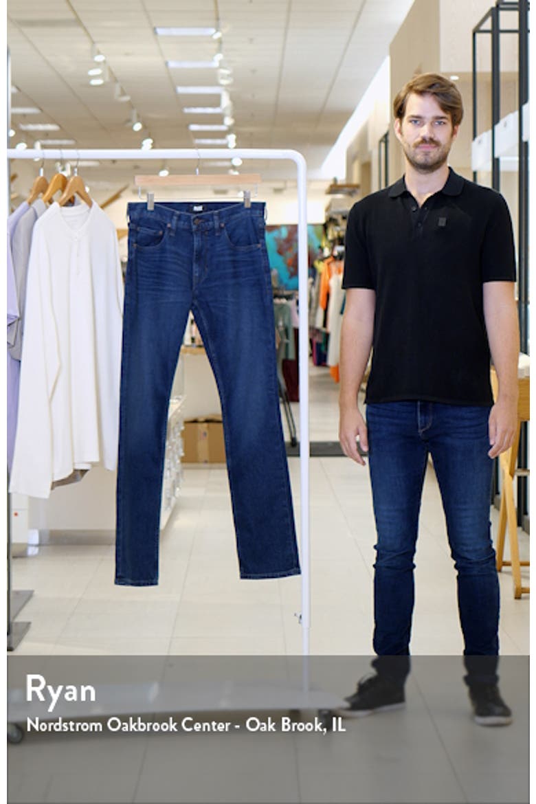Essentials 3-Stripes Lifestyle Woven Parachute Pants video