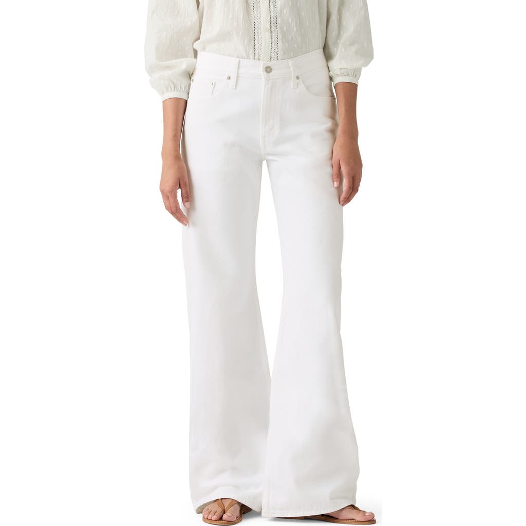 Levi's Loose Bootcut Jeans In White