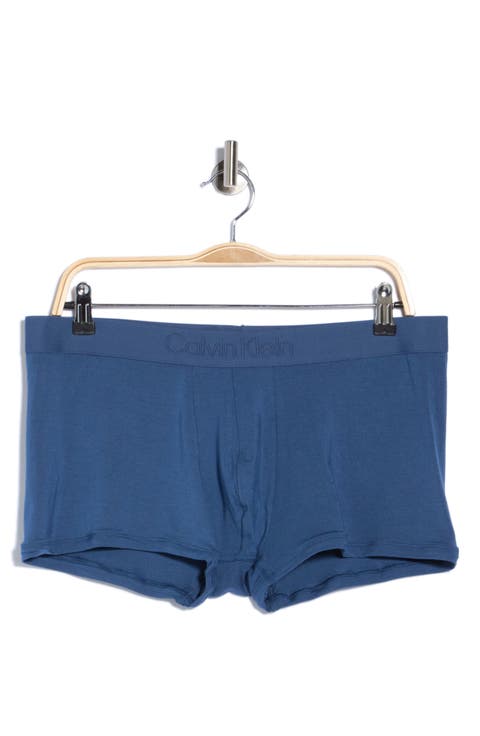 Modal Blend Trunks