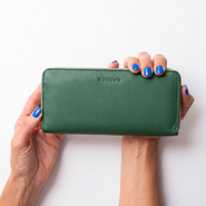 Casupo Large Zipper Wallet with Detachable Key Ring