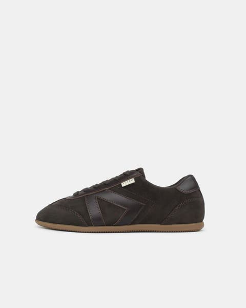 Iris Streamlined Low-Top Sneaker
