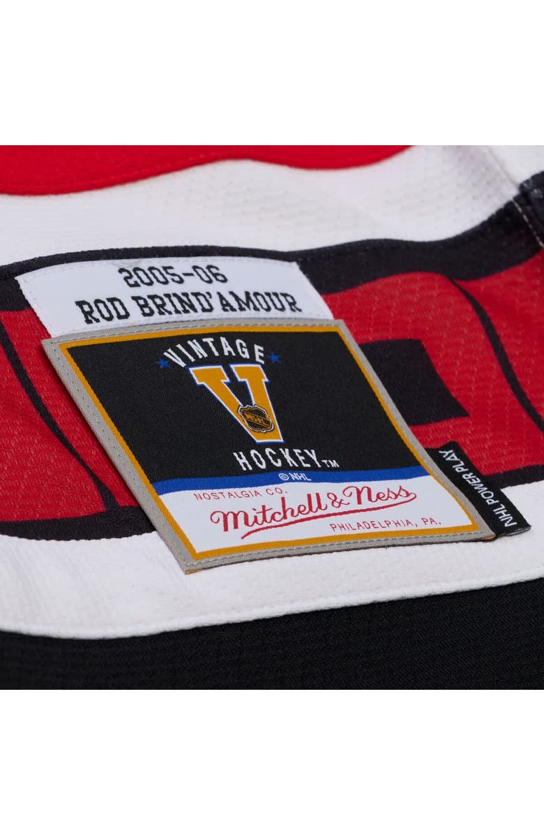 Mitchell & Ness Men's Mitchell & Ness Rod Brind'Amour White Carolina Hurricanes 2005/06 Power Play Jersey, Alternate, color, White