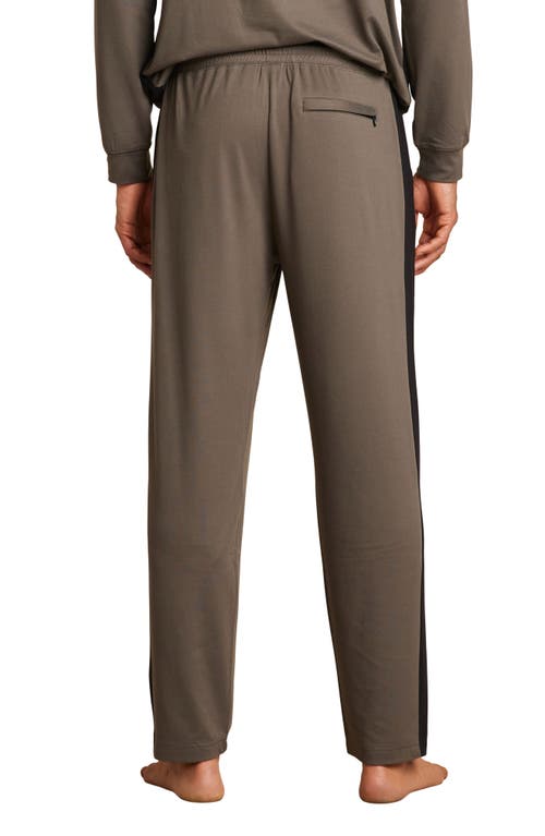 BAREFOOT DREAMS BAREFOOT DREAMS MALIBU COLLECTION® BUTTERCHIC TRACK PANTS