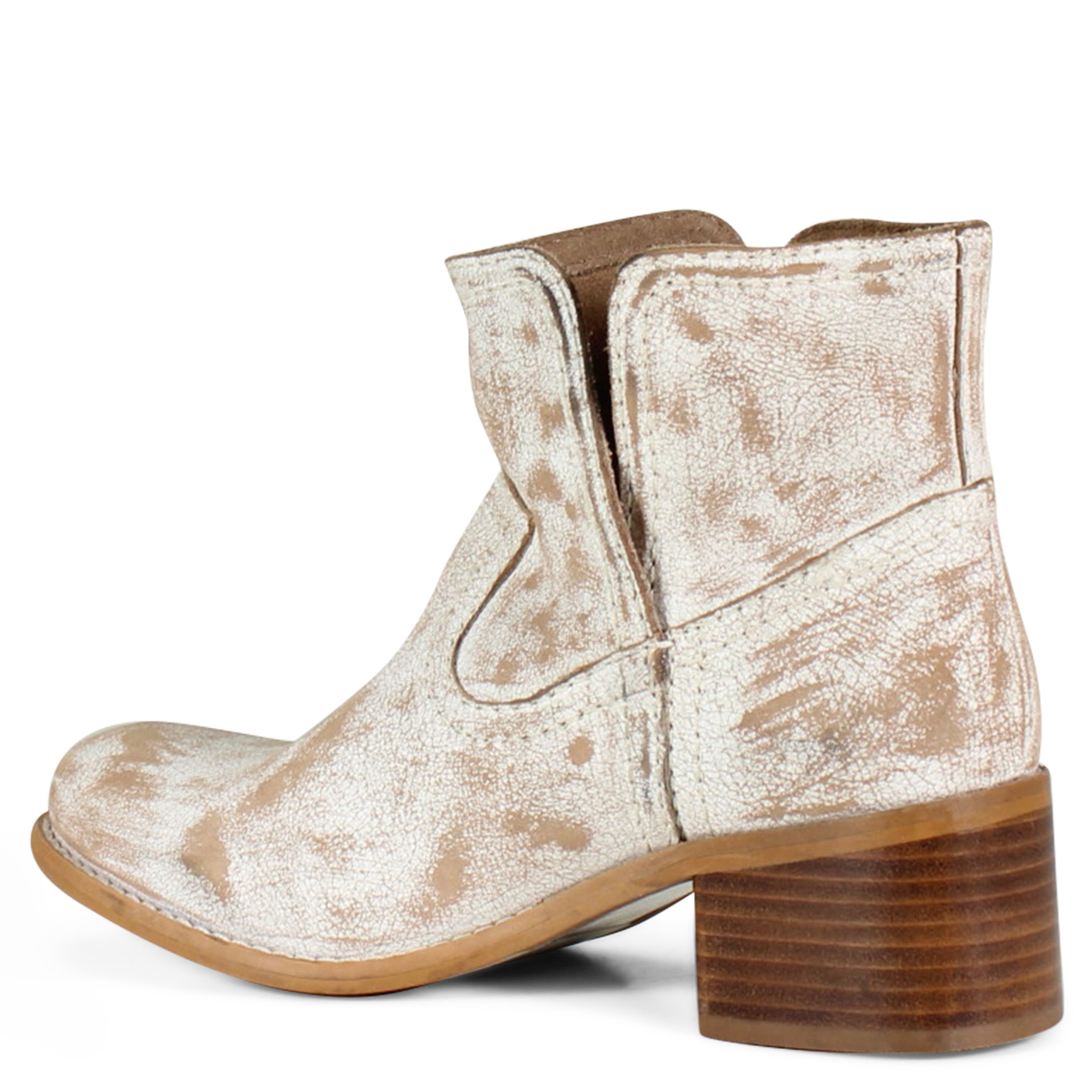 WALNUT GROVE Distressed Leather Pull-On Western Bootie - image 4