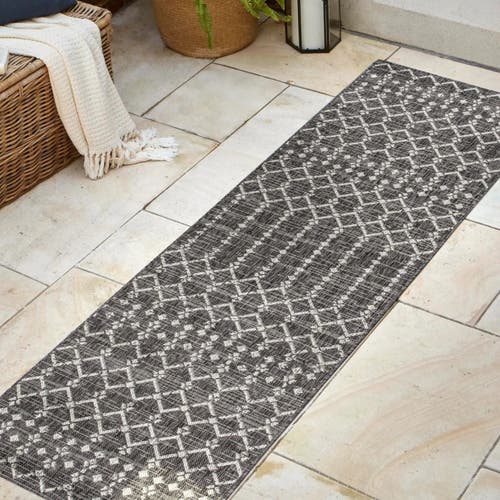 Jonathan Y Ourika Moroccan Geometric Textured Weave Indoor/outdoor Area Rug In Black/gray