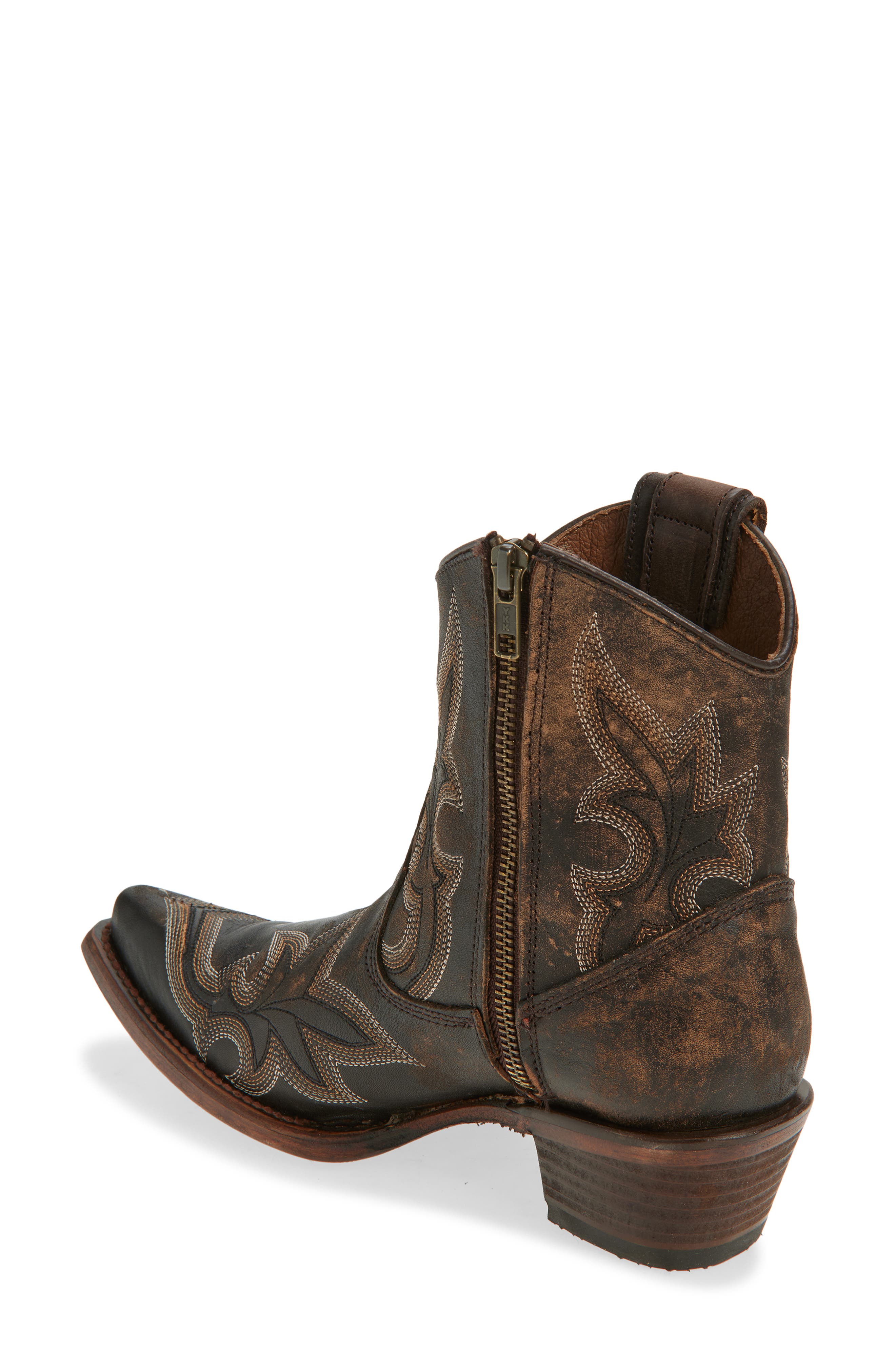 CIRCLE G Embroidered Western Ankle Boot, Alternate, color, 