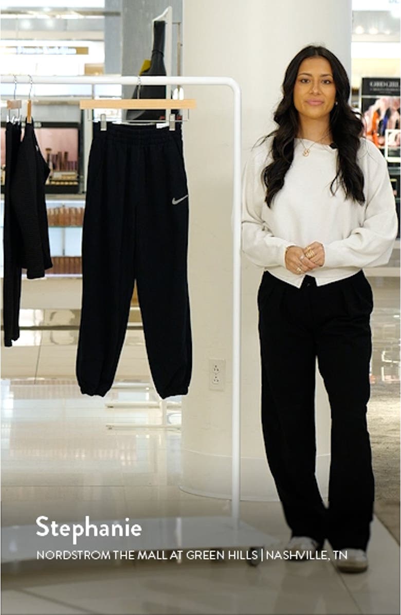 Kids' Dri-FIT Fleece Sweatpants, sales video thumbnail