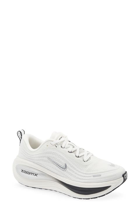 Vomero Plus Running Shoe