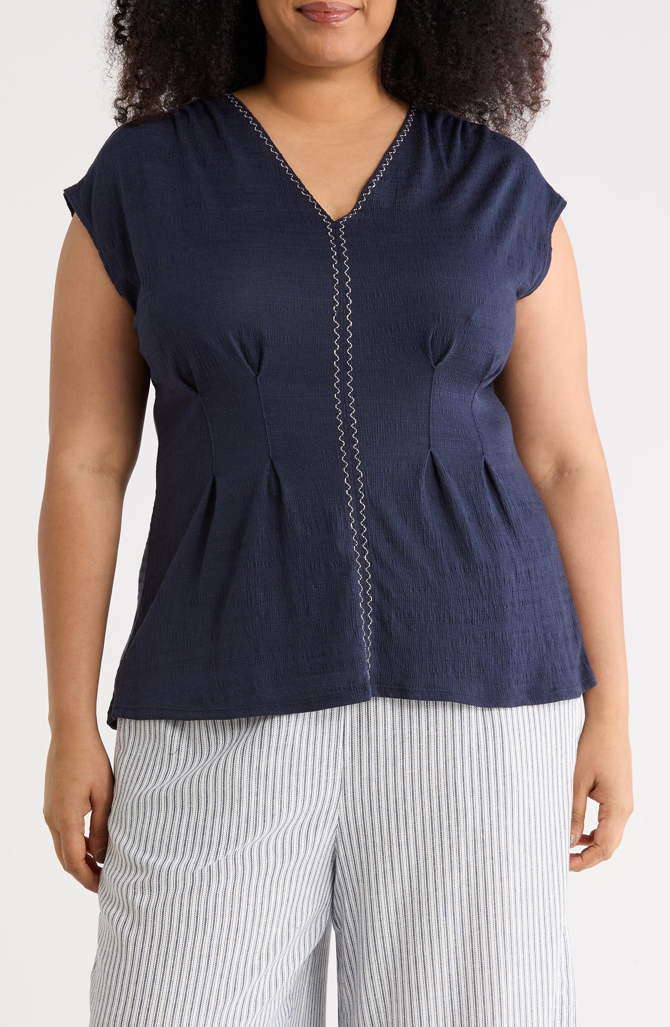 MAX STUDIO Short Sleeve V-Neck Top