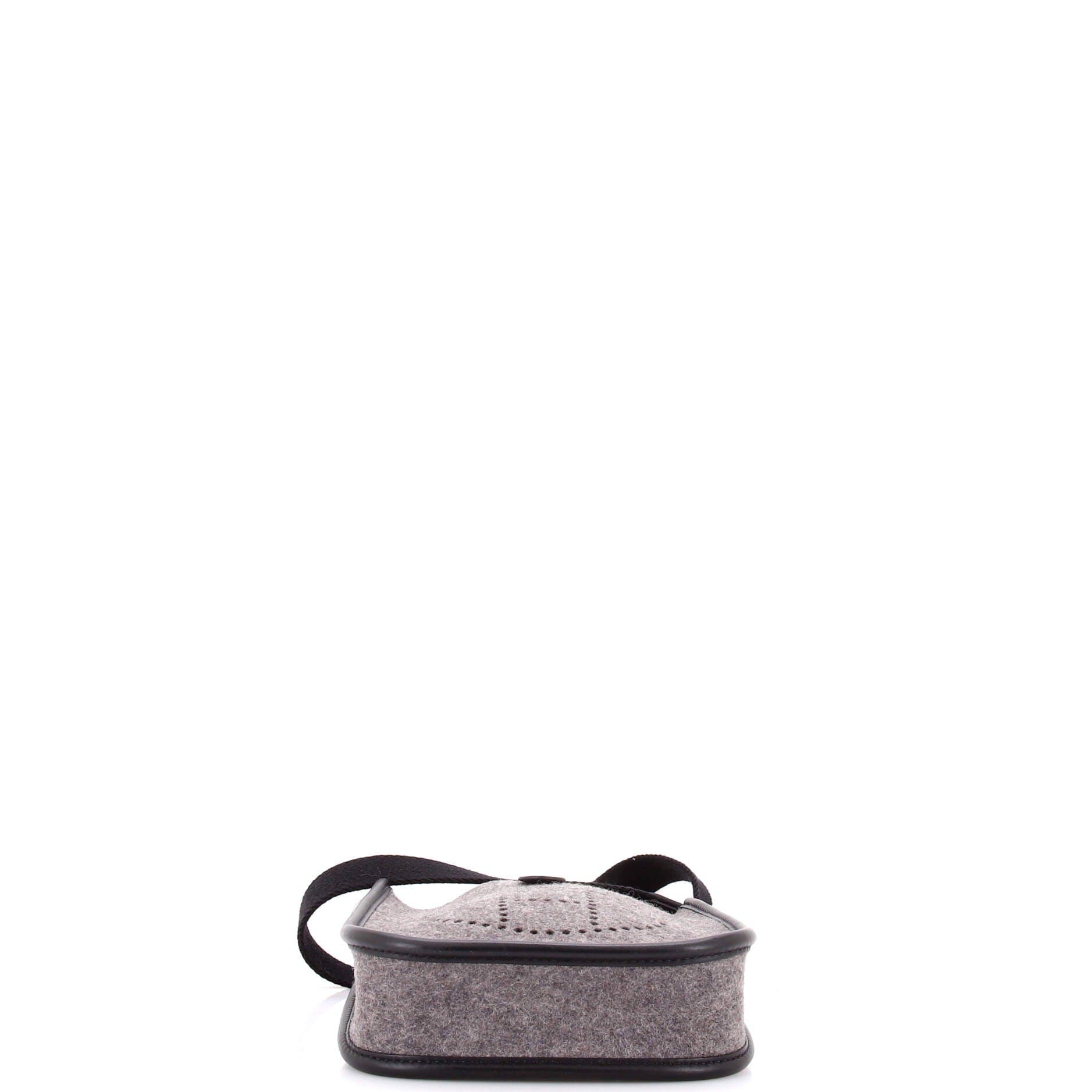 Pre-Owned Hermes Evelyne Bag Gen III Felt TPM, Alternate, color, Gris Moyen