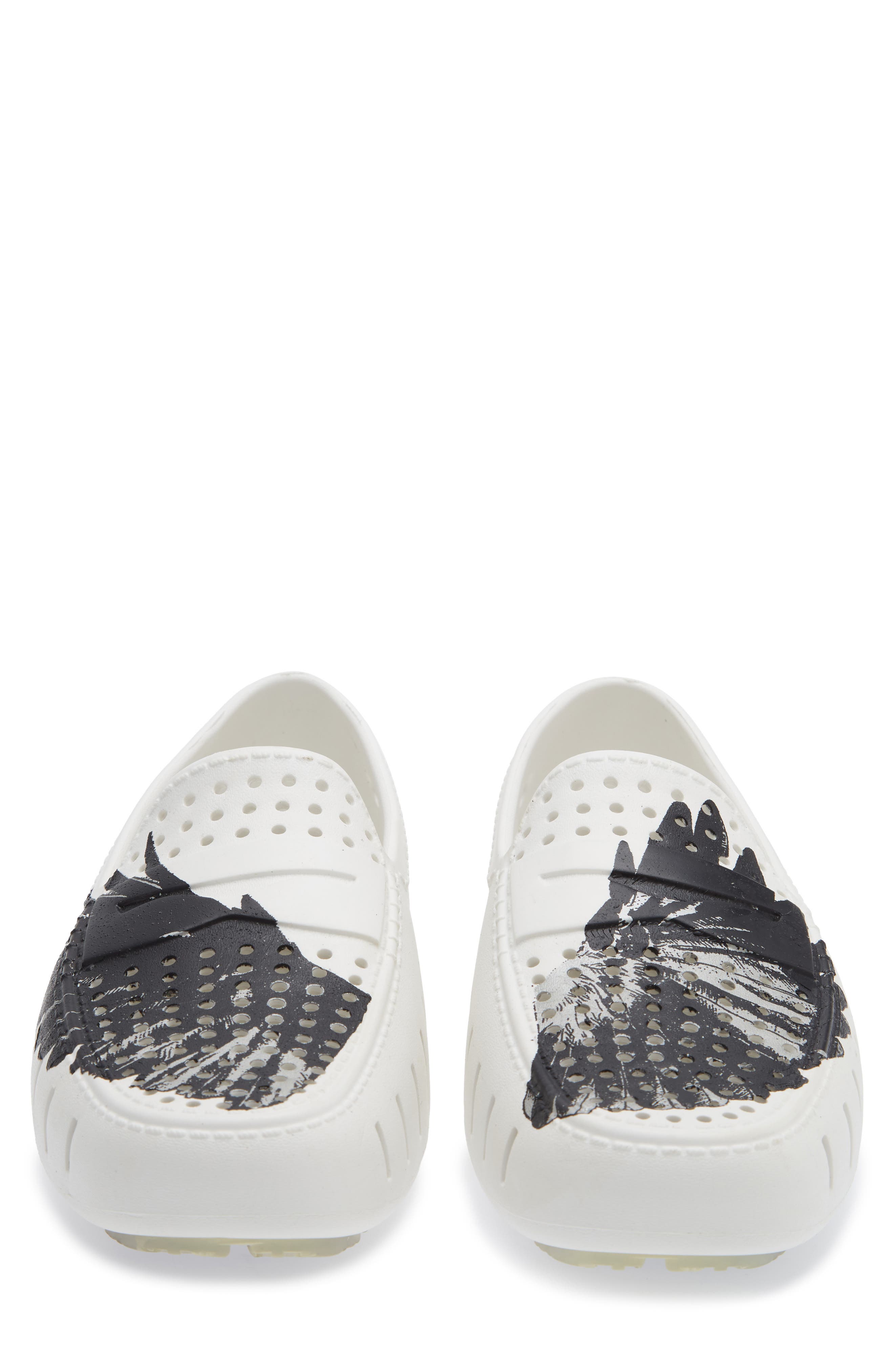 FLOAFERS Country Club Driver Loafer, Alternate, color, White/ Grey Wings