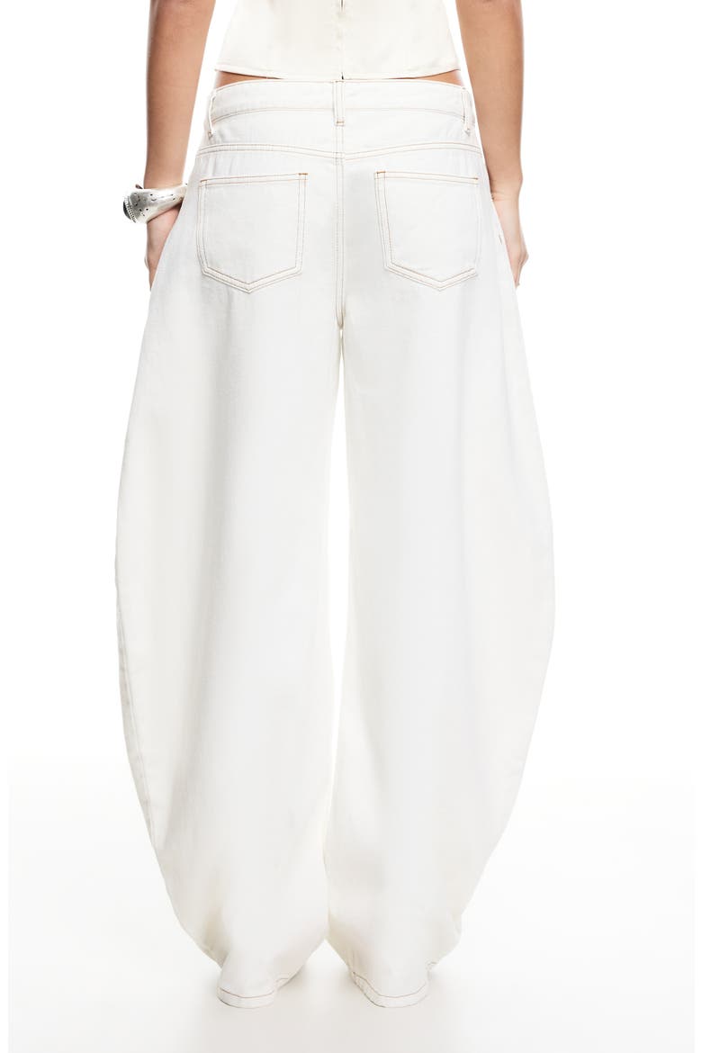 Horseshoe Low Rise Barrel Leg Jeans, Alternate, color, PORCELAIN