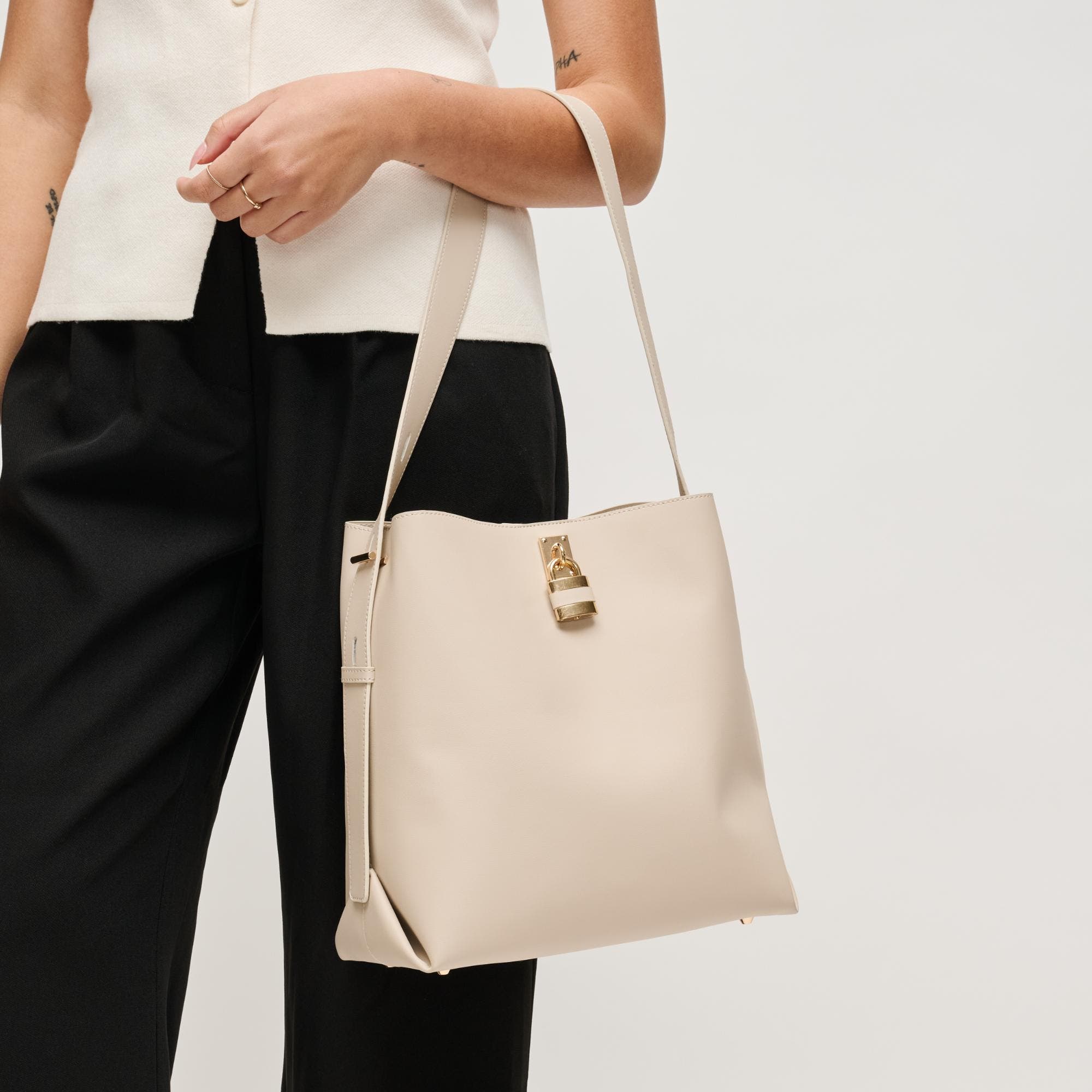 Caroline Hobo, Alternate, color, Bone