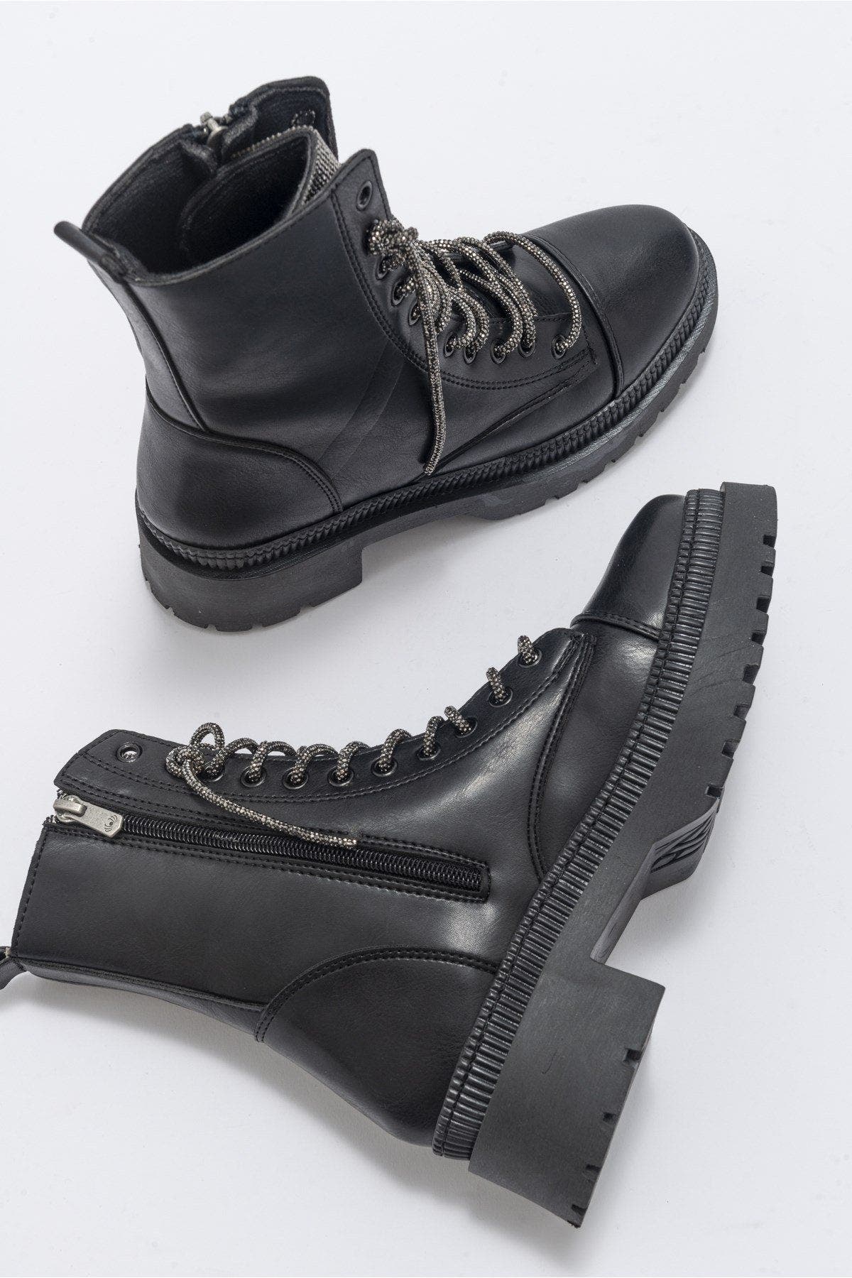 Prologue Shoes Odetta Zip Boot, Alternate, color, 