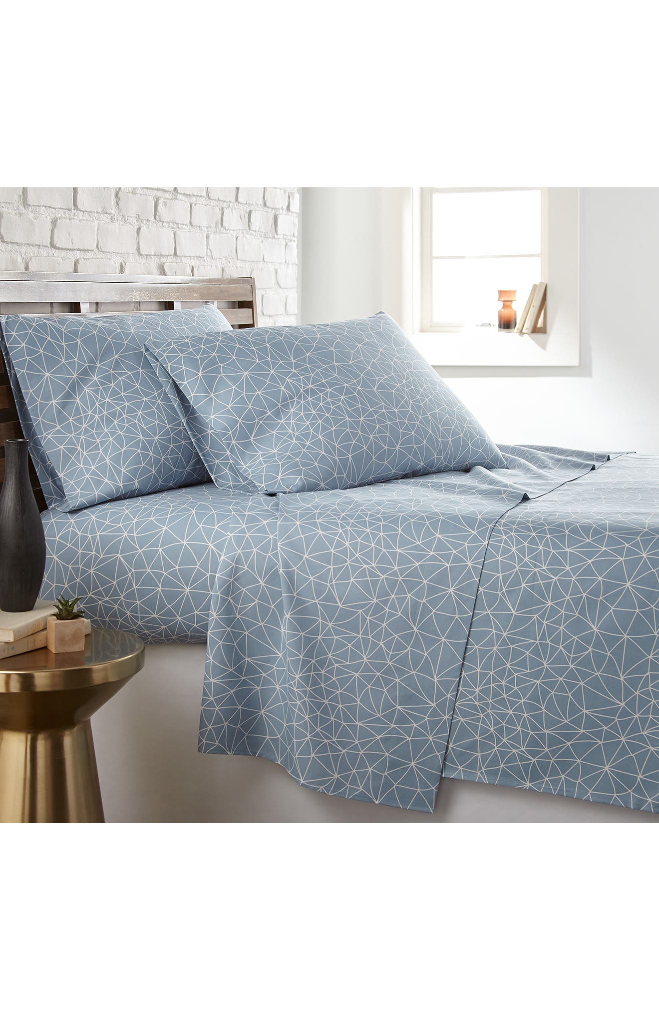 SOUTHSHORE FINE LINENS Queen Sized Modern Printed Sheet Set - Blue /White