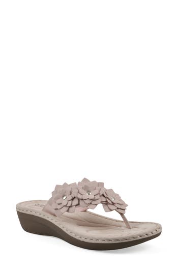 Cliffs By White Mountain Content Wedge Sandal In Light Pink Smooth