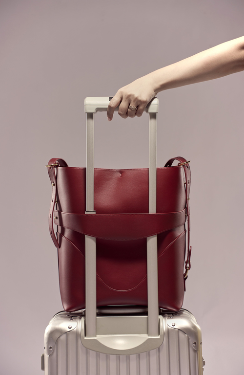 Oleada Official Marina Soft Bucket Bag In Red
