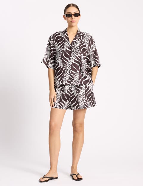 Mono Palm Short
