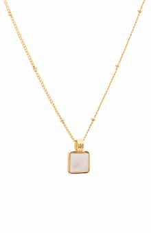 18k Gold Plated Mother of Pearl Pendant Necklace
